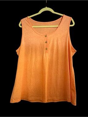 Women’s 2X orange button up sleeveless top. Pre-owned EUC. Nonbranded.Very soft